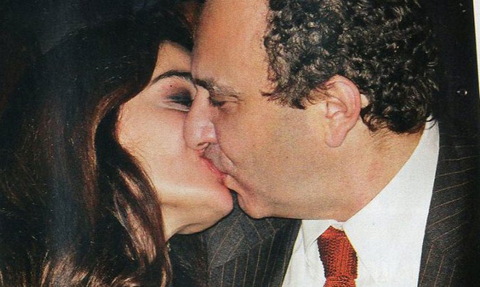 Το πρώτο δημόσιο φιλί τους…