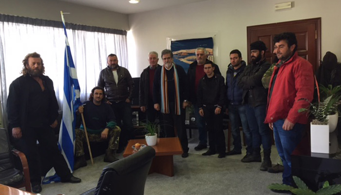 Συνάντηση με το Δήμαρχο Αγίου Νικολάου είχαν σήμερα οι αγρότες του Λασιθίου