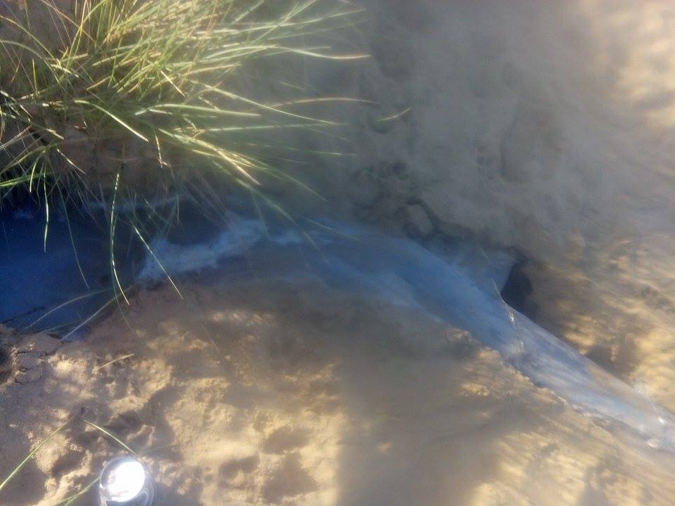 Με κρυφό σωλήνα διώχνουν τα λύματα σε παραλία των Χανίων (φωτο)