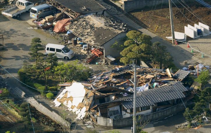 Τουλάχιστον 9 νεκροί από το σεισμό στην Ιαπωνία (φωτο)