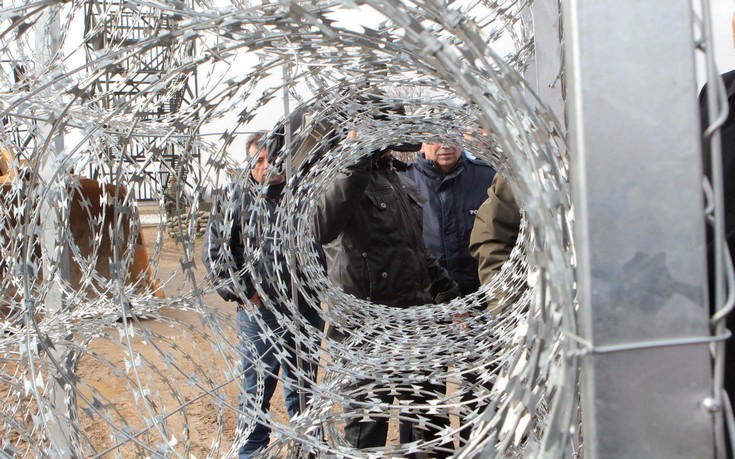 Η Βουλγαρία ανοίγει τάφρους και υψώνει φράχτες στα σύνορα