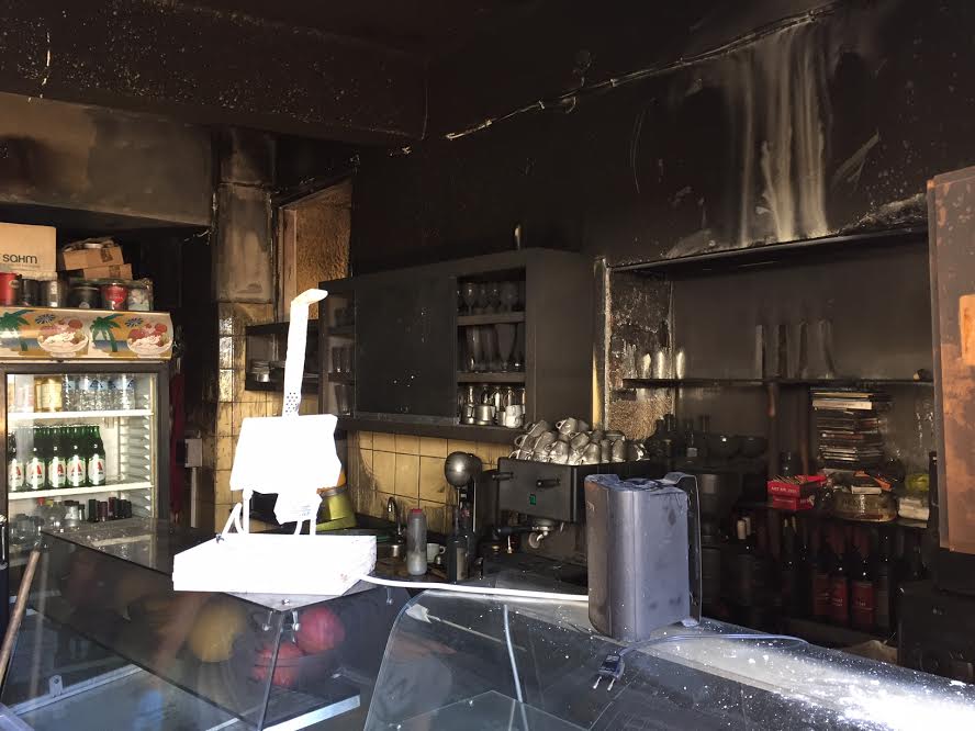 Συναγερμός από φωτιά σε καφετέρια στο Παλιό Λιμάνι των Χανίων (φωτο)