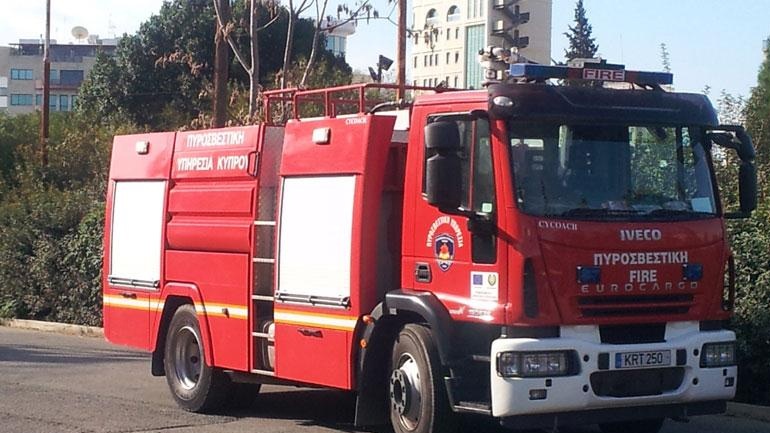 Μεγάλη φωτιά στη Μυτιλήνη -Xωρίς ρεύμα όλη η Λέσβος