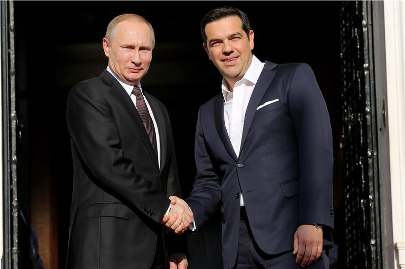 Η “απόβαση” Πούτιν στην Ελλάδα μαζί με υπουργούς και επιχειρηματίες (vid)