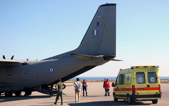 Με στρατιωτικό αεροσκάφος διπλή αεροδιακομιδή από Χανιά για Αθήνα