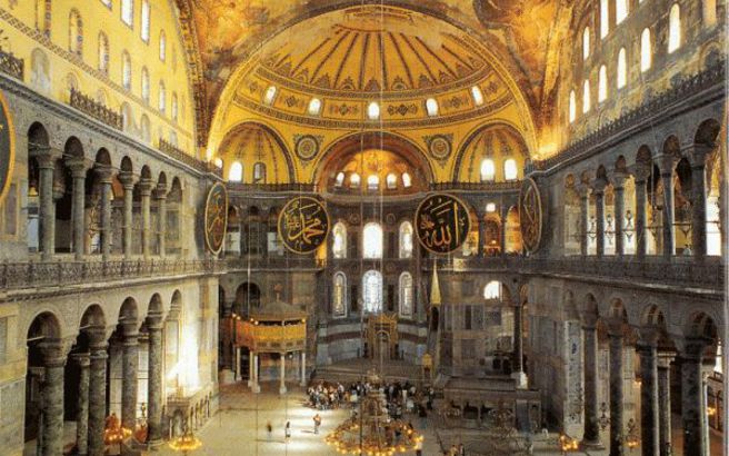 Αγία Σοφία: Τούρκοι δηλώνουν περήφανοι για τη μετατροπή του μνημείου σε τζαμί