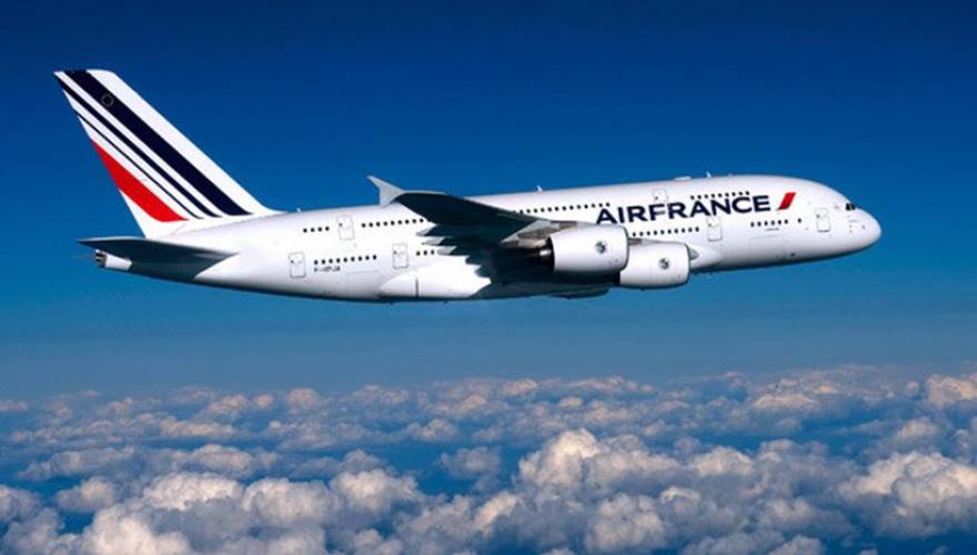 Η Κίνα κόβει πτήσεις της Air France για δύο εβδομάδες λόγω κρουσμάτων
