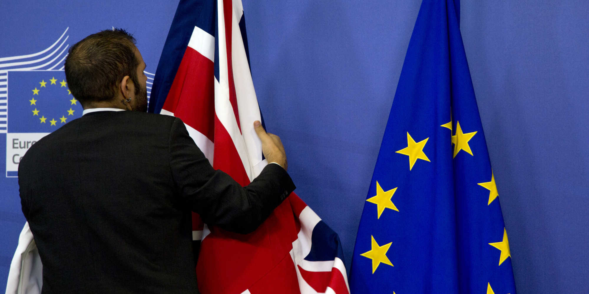 O κύβος ερρίφθη: H Βρετανία αποφάσισε Brexit
