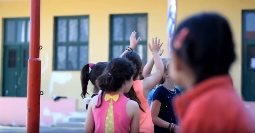 SOSίβιο απο το Δημοτικό Σχολείο Κουνάβων. Μια ταινία για τους πρόσφυγες
