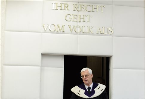 Η αυστριακή ακροδεξιά πέτυχε την επανάληψη των προεδρικών εκλογών