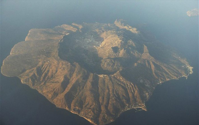 Νίσυρος: Μουσικό πείραμα στη βάση ενός τεράστιου ηφαιστειακού κρατήρα