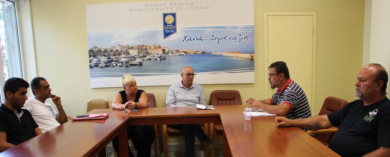 Συναντήθηκε ο δήμαρχος Χανίων με τον Σύλλογο Ελλήνων Ρομά  Ν. Χανίων