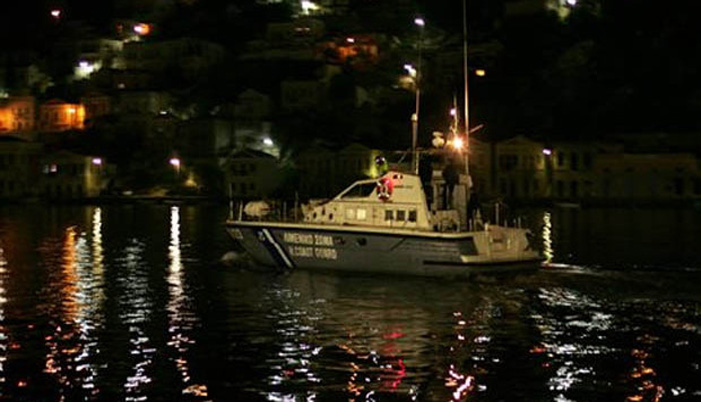 Συναγερμός στις αρχές για σκάφος με μετανάστες βόρεια της Κρήτης