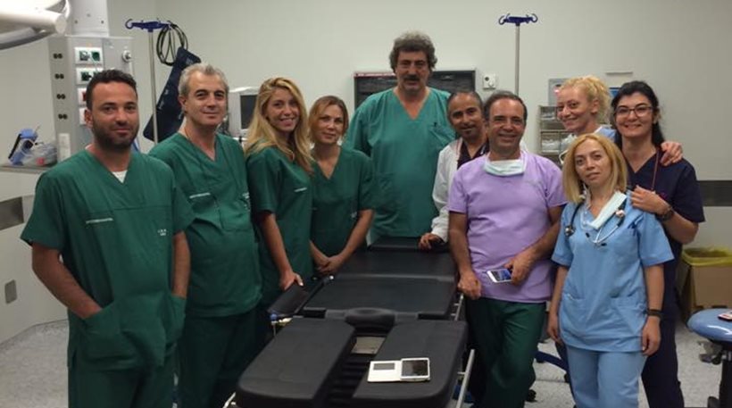ΙΣΑ: Θέμα νομιμότητας για την παρουσία Πολάκη στο χειρουργείο στη Σαντορίνη