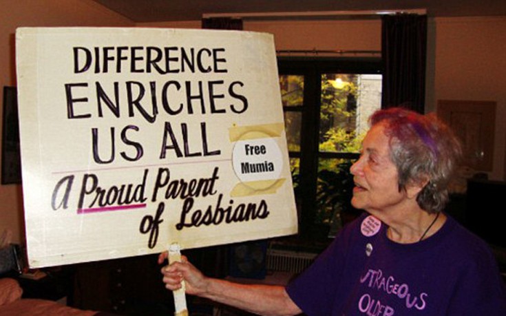 Η 92χρονη που πηγαίνει σε Pride Parade για να στηρίξει τα παιδιά της