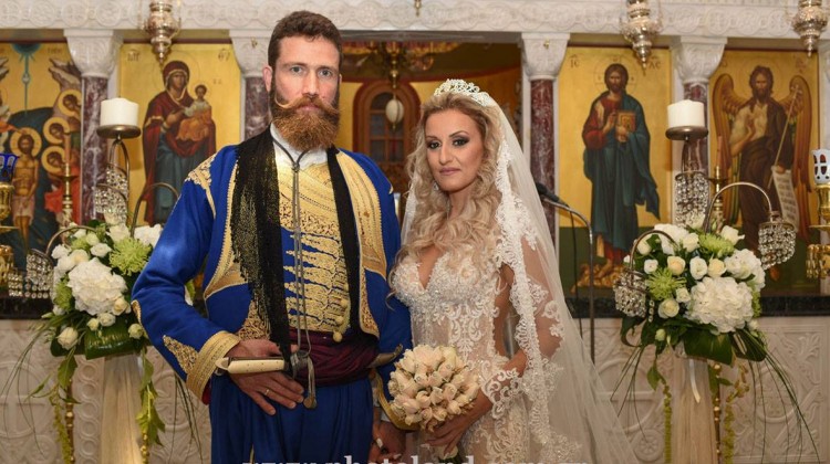 Ο Αντώνης Μαρτσάκης παντρεύτηκε στην Ιεράπετρα (βίντεο)