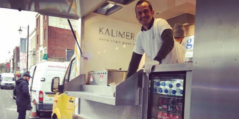 «Kalimera»: Η ελληνική καντίνα που ταΐζει τα golden boys του Λονδίνου