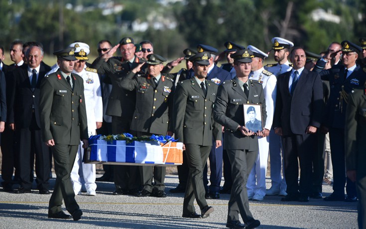 Επαναπατρίστηκαν τα λείψανα των 16 καταδρομέων που υπερασπίστηκαν την Κύπρο