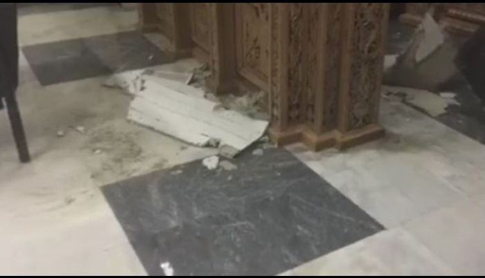 Έπεσε η ψευδοροφή στο νοσοκομείο Αγ.Νικολάου & γέμισε νερά ο χώρος (βίντεο)
