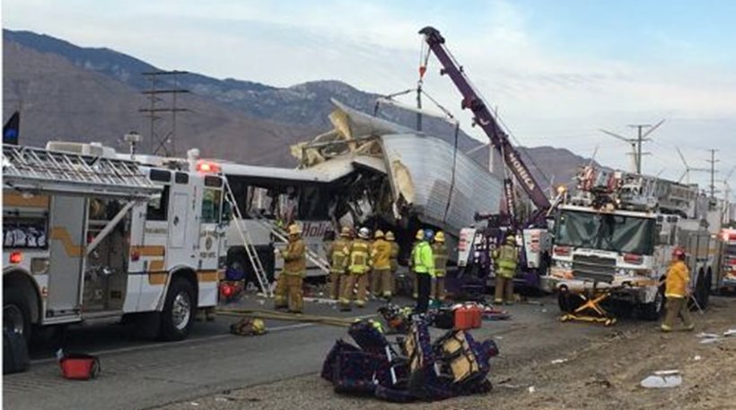 Τραγικό τροχαίο στην Καλιφόρνια με 13 νεκρούς και 31 τραυματίες