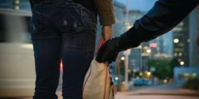 Άρπαγή τσάντας γυναίκας στο κέντρο της πόλης των Χανίων