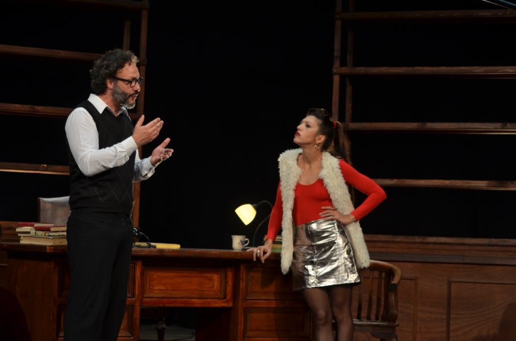 Θεατρική παράσταση “Εκπαιδεύοντα τη Ρίτα” στο Βενιζέλειο Ωδείο στα Χανιά