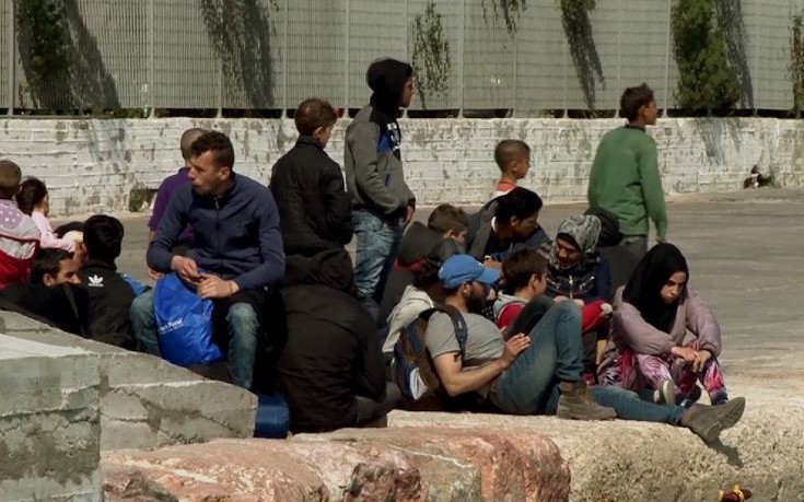“Καρφιά” Τζεντιλόνι: Ανέντιμη η ευρωπαϊκή πολιτική στο προσφυγικό