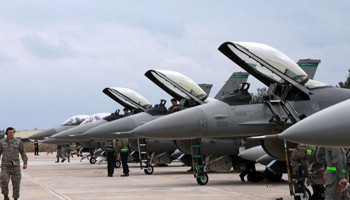 Στα Χανιά 14 αμερικανικά αεροσκάφη F-16CM για εκπαίδευση των πιλότων (φωτο)