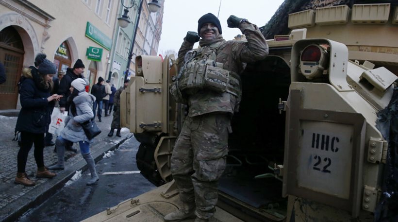 Συναγερμός στο Κρεμλίνο: Χιλιάδες Αμερικανοί στρατιώτες στην Πολωνία