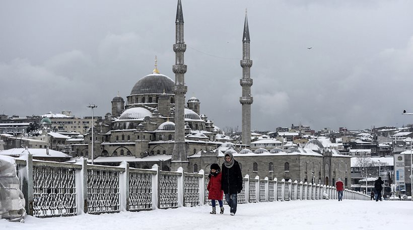 Τουρκία: Χιονοθύελλα παρέλυσε την Κωνσταντινούπολη