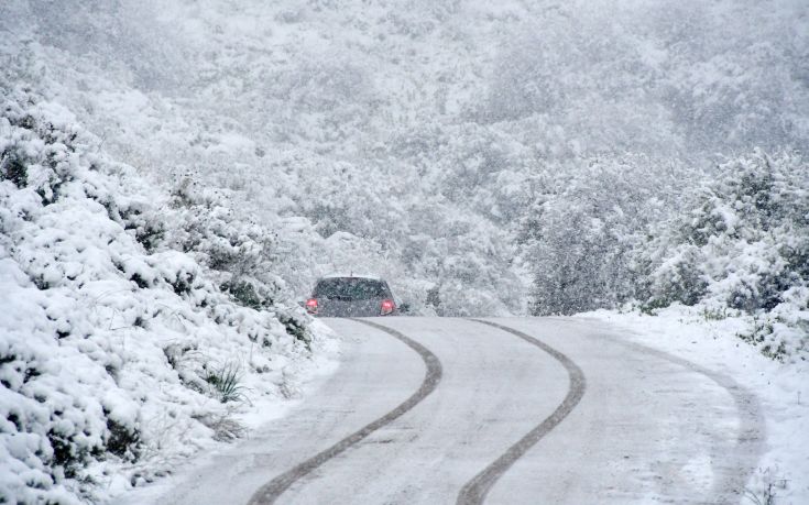 Λέκκας: Χιονοπτώσεις μέχρι το βράδυ στην Κρήτη – Νέα φαινόμενα την Δευτέρα