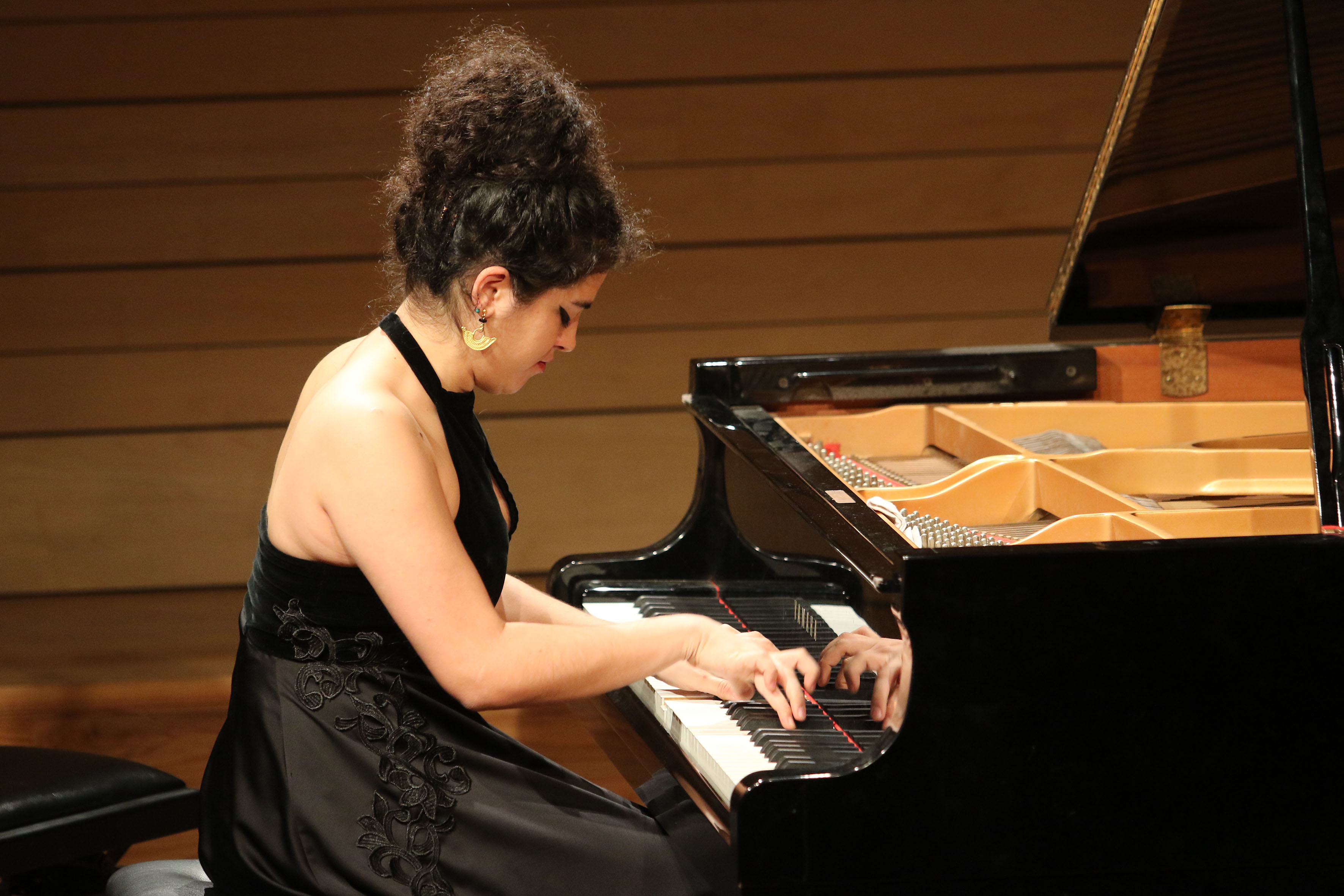 Μάγεψε η Αλεξία Μουζά στην πρεμιέρα του 2ου Φεστιβάλ Πιάνου