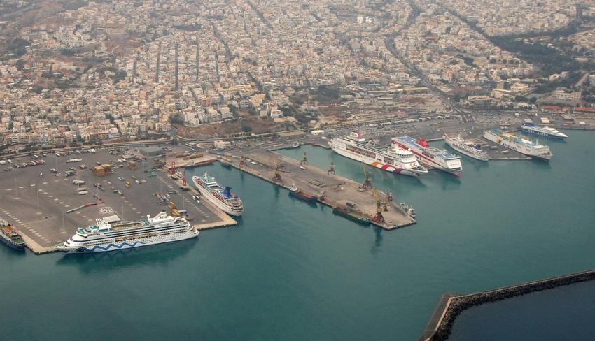 Θαλάσσια ρύπανση από λύματα στο λιμάνι του Ηρακλείου