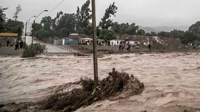 Τρεις νεκροί και 19 αγνοούμενοι από πλημμύρες στη Χιλή