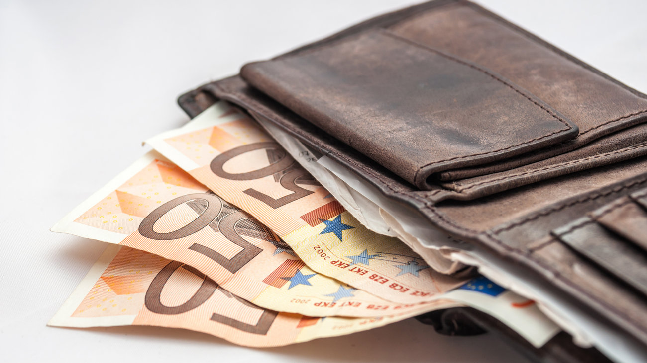 Βρήκε πορτοφόλι με χρήματα και το παρέδωσε – Αναζητείται ο ιδιοκτήτης του