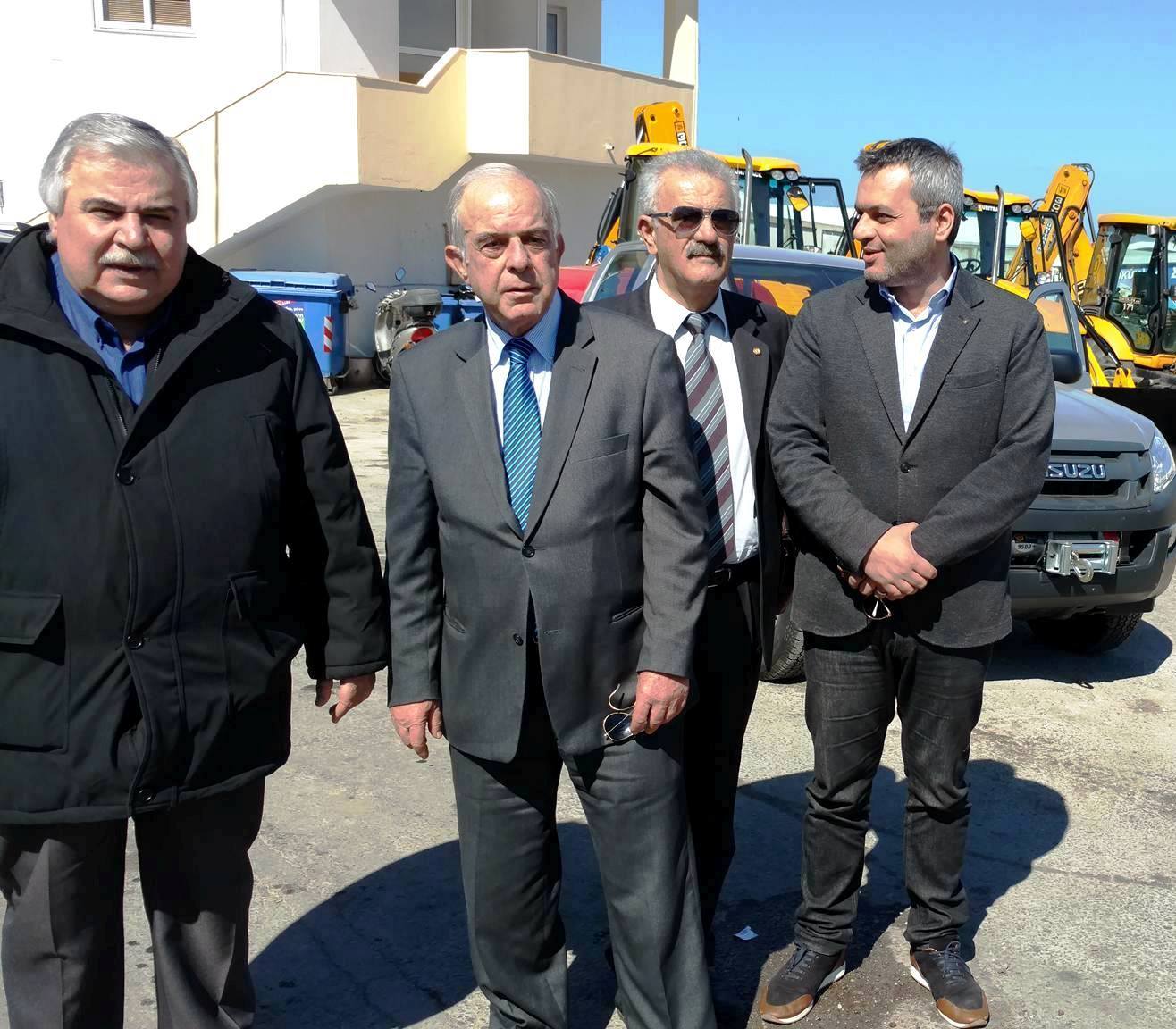 Τρία νέα οχήματα στον στόλο του Δήμου Ηρακλείου