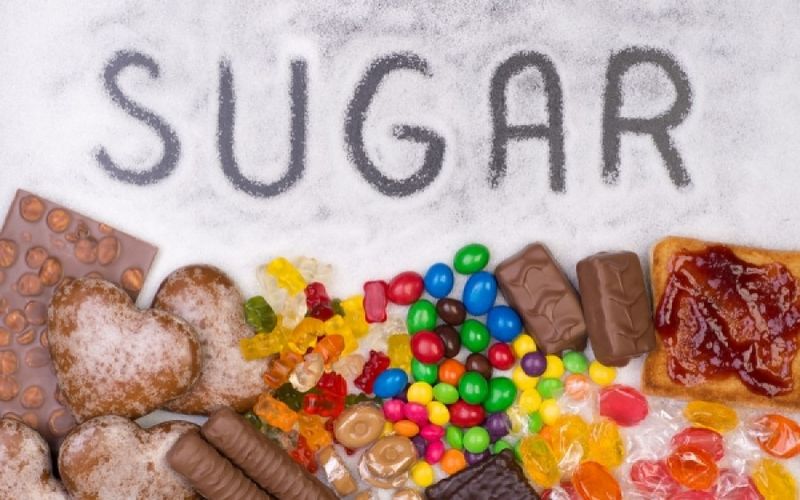 Να τι συμβαίνει στο σώμα μας όταν τρώμε πολύ ζάχαρη