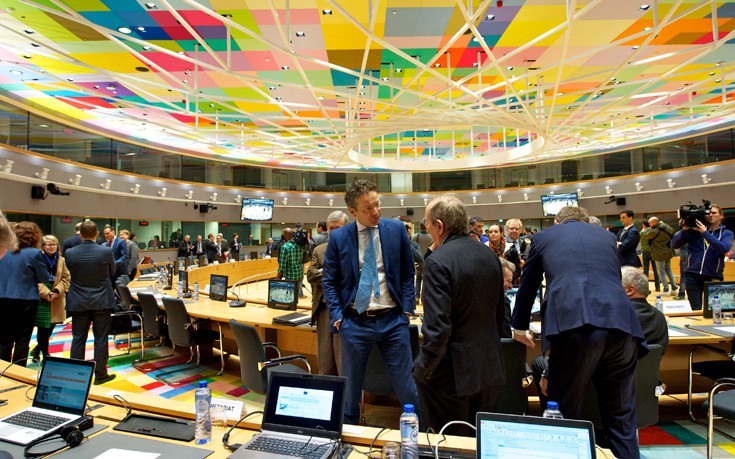 Με τρία ανοιχτά θέματα πάει στο Eurogroup της Δευτέρας ο Τσακαλώτος