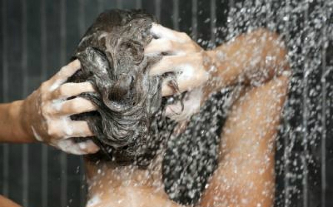 Co-Washing 101: Έτσι θα λούζεις τα μαλλιά σου από εδώ και πέρα