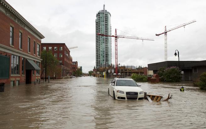 Πλημμύρες σαρώνουν τον Καναδά