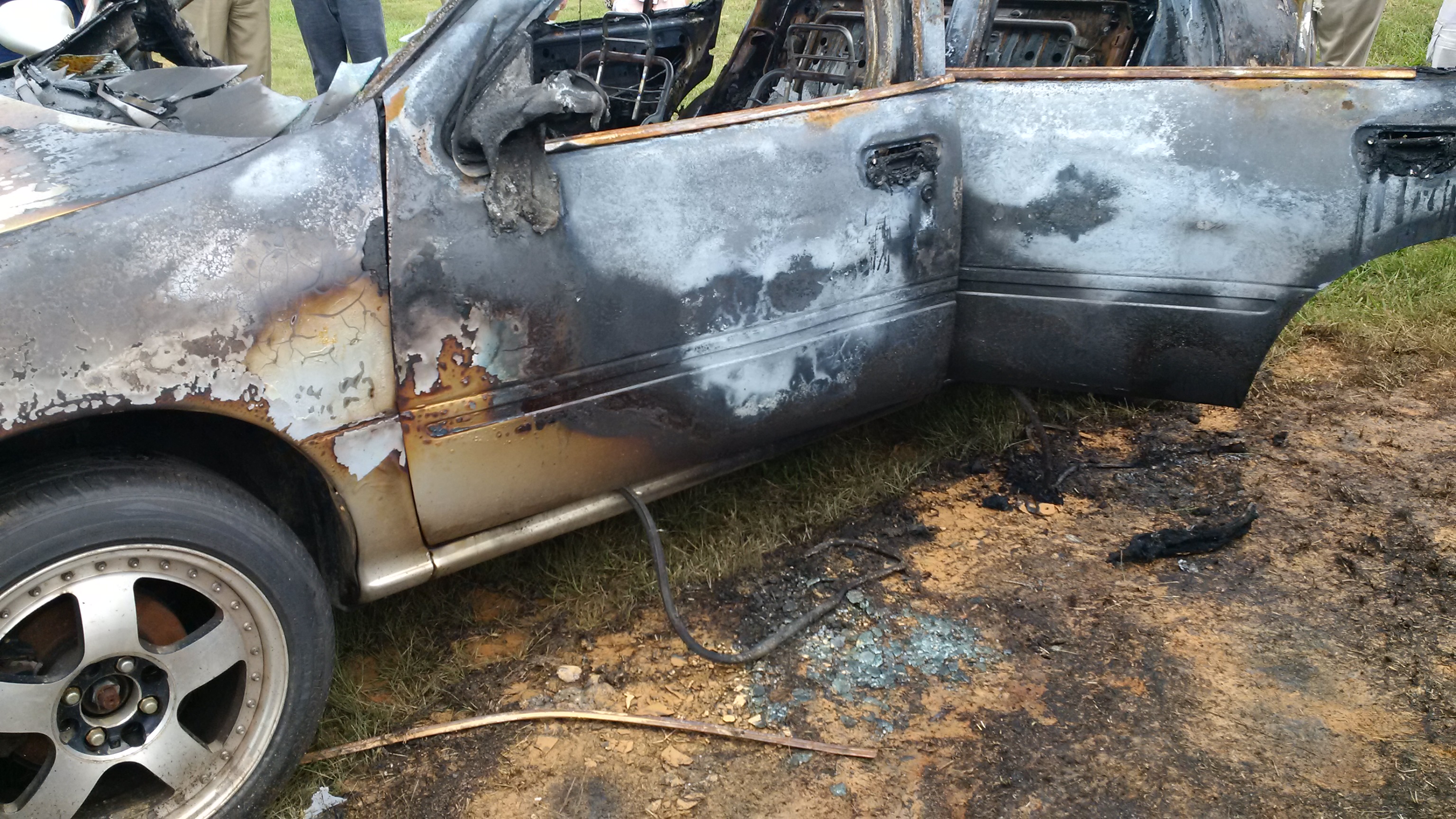 Ο απίστευτος λόγος για τον οποίο έβαλε φωτιά στο αυτοκίνητό του στα Χανιά