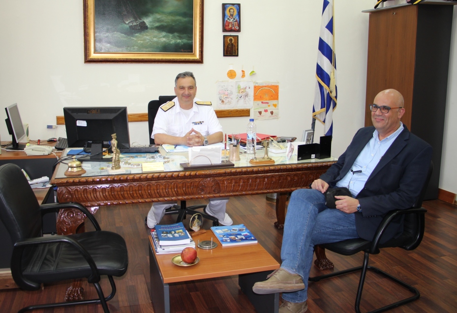 Συναντήθηκαν ο Δ/τής Ναυστάθμου Κρήτης & ο Δήμαρχος για τη νησίδα Σούδας