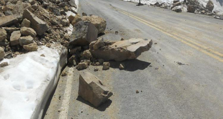 Κίνδυνος πτώσης βράχων στην περιοχή Παλέ –Σελλιά – Ροδάκινο