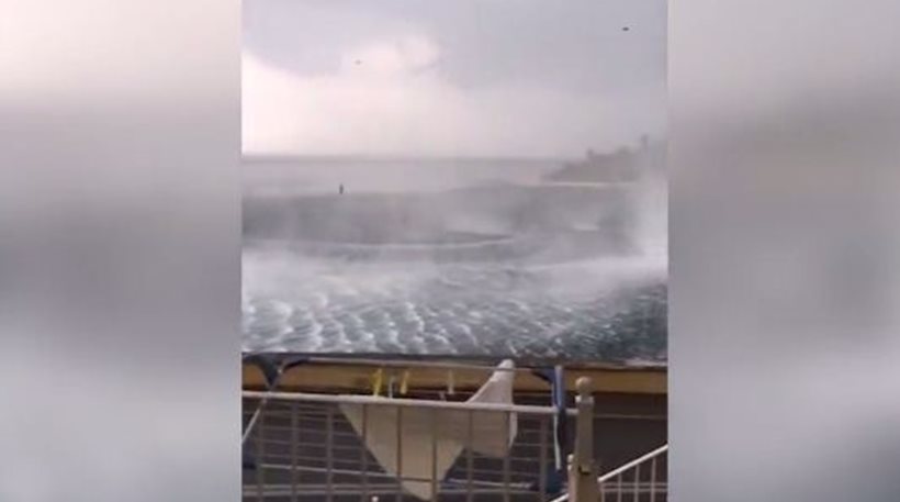 Τεράστια «ρουφήχτρα» δίπλα στην ακτή της Κέρκυρας! (βίντεο)