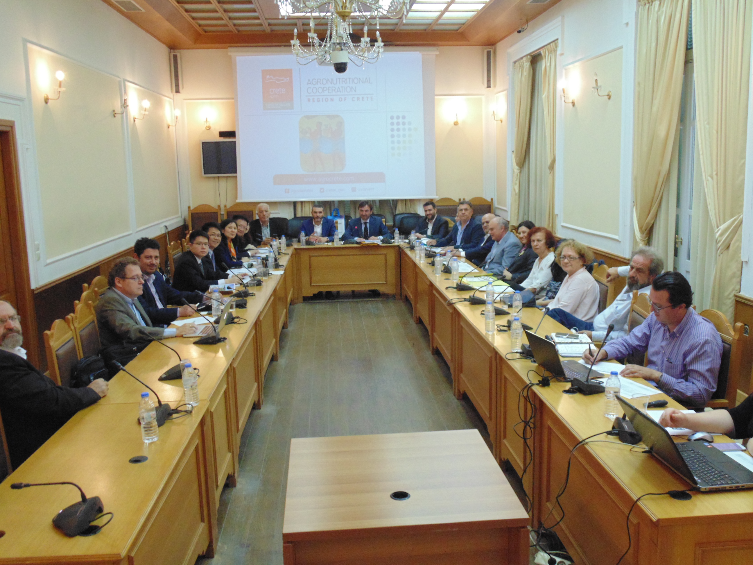 Στελέχη του CISMEF στην Κρήτη για τις εξαγωγές κρητικών προϊόντων στην Κίνα