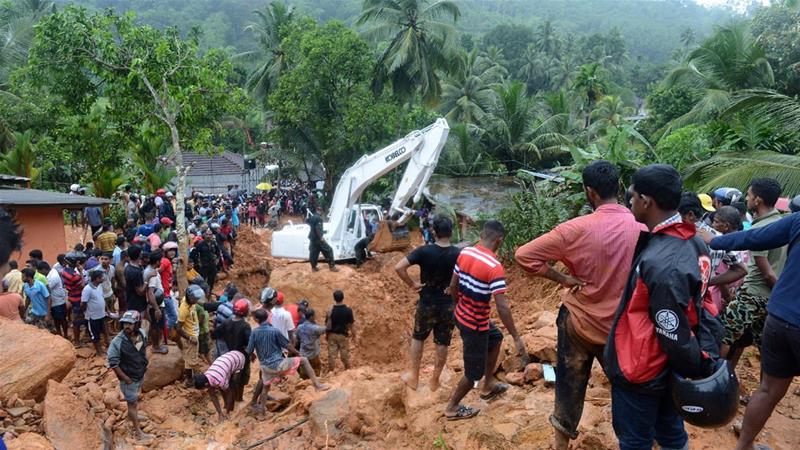 Σρι Λάνκα: Τουλάχιστον 122 νεκροί από τις πλημμύρες και τις κατολισθήσεις