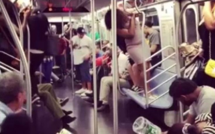 Ο λιλιπούτειος επιβάτης που έκανε άνω κάτω το μετρό της Νέας Υόρκης