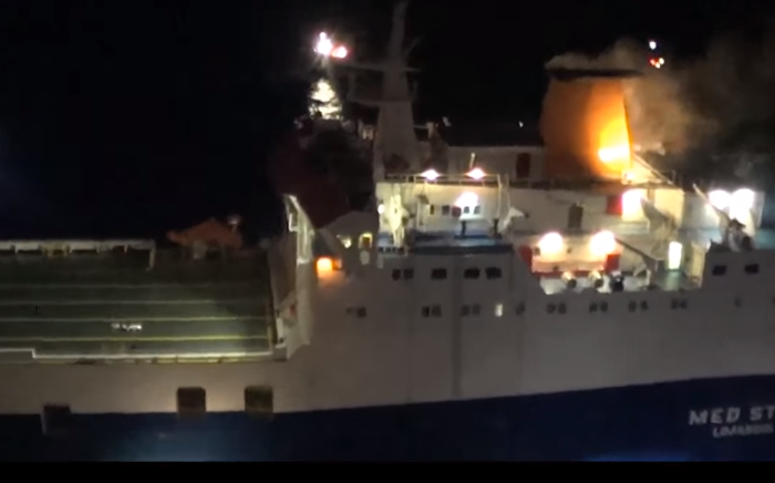 Super Puma διασώζει το πλήρωμα του πλοίου που έπιασε φωτιά στην Ρόδο
