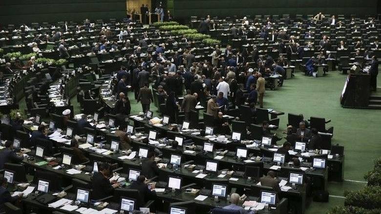 Ιράν: Ένοπλοι επιτέθηκαν στο κοινοβούλιο και το μαυσωλείο του Χομεινί