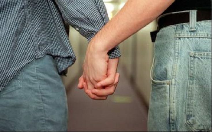 Βραβείο 1.000 δολαρίων στο καλύτερο βίντεο για  “αποφυγή της ομοφυλοφιλίας”